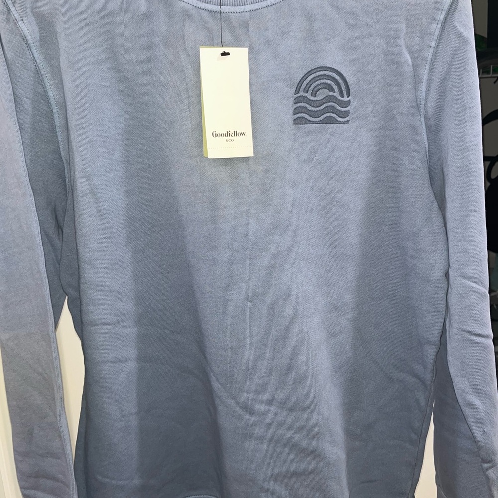 Goodfellow & Co Light Blue Crewneck with Wave Design